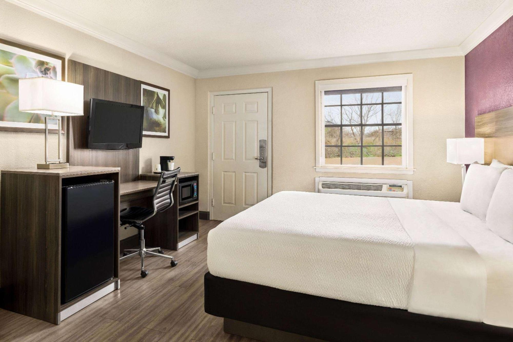 La Quinta Inn By Wyndham San Antonio Lackland Esterno foto