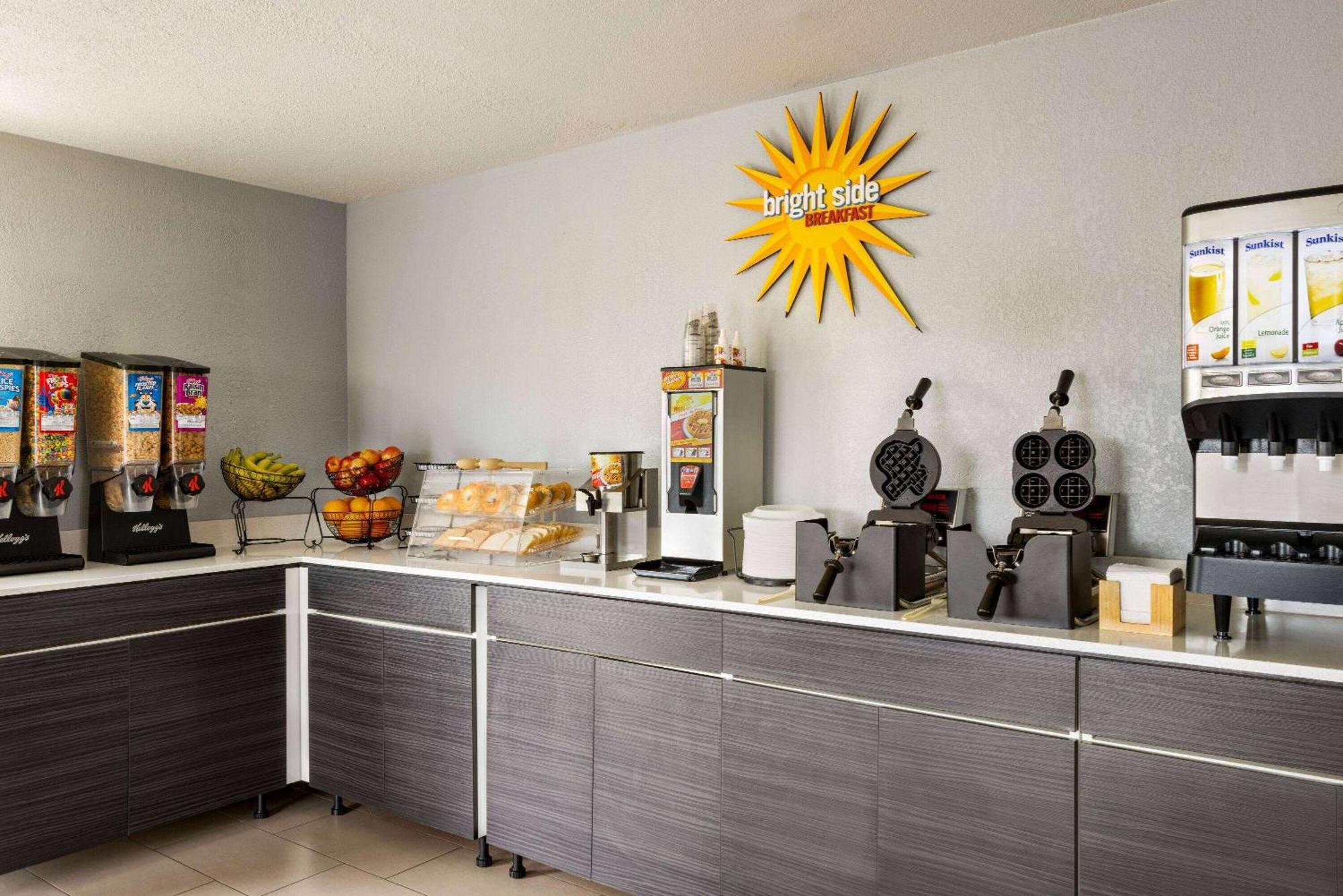 La Quinta Inn By Wyndham San Antonio Lackland Esterno foto
