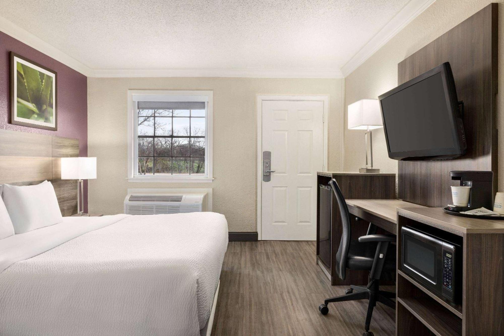 La Quinta Inn By Wyndham San Antonio Lackland Esterno foto