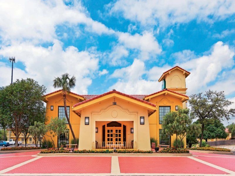 La Quinta Inn By Wyndham San Antonio Lackland Esterno foto